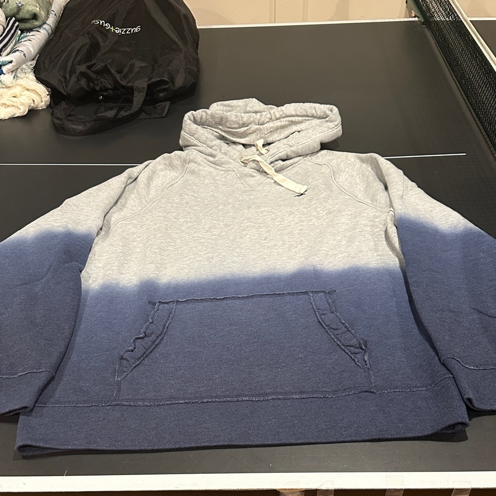 Hollister Blue and Gray Ombre Men's Sweater